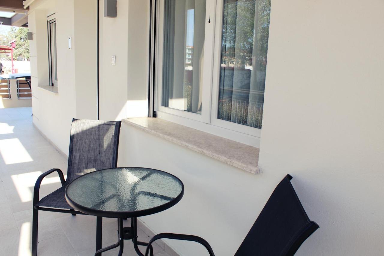 Saan Luxury Living Apartment Nea Kallikrateia Exterior foto